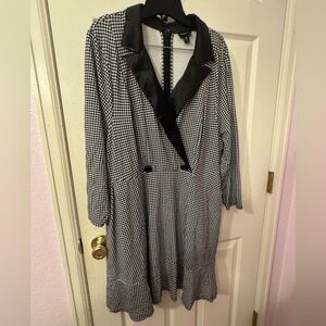 Size 18 like new Torrid Black and White Checkered Long Sleeve Dress